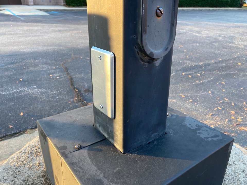 2 Magnetic Utility Plate Cache Containers